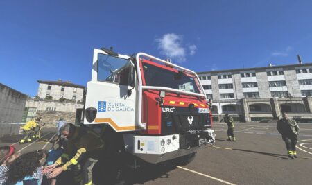 VISITA DE LOS BOMBEROS FORESTALES